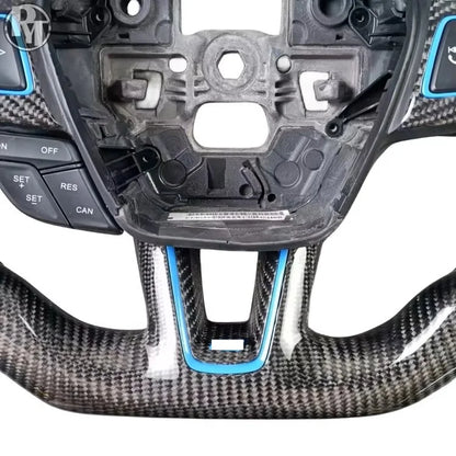 Custom ratt i karbonstil til Ford Focus MK3